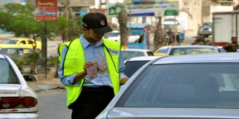 السائقون وعمال المرور