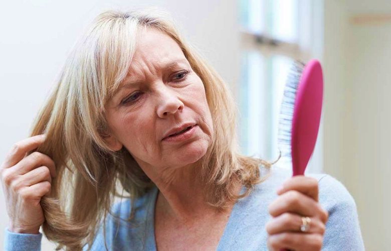 تساقط الشعر في مرحلة الشيخوخة وكيفية التعامل مع هذا الأمر