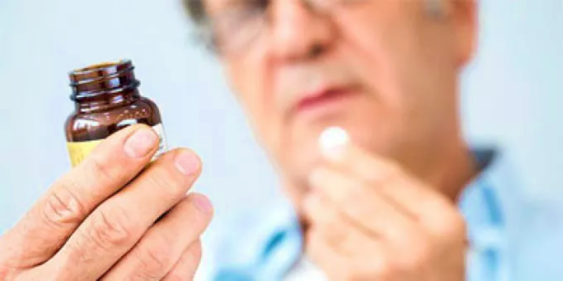 تسبب الجرعات الزائدة من مكملات الفيتامينات في حدوث الآثار الجانبية