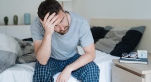  عادات خاطئة تسبب الشعور بالتعب بعد تناول المكملات الغذائية