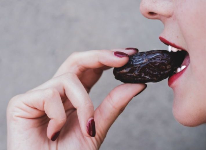 فوائد تناول التمر للصحة الجنسية لدى النساء فوائد تناول التمر للصحة الجنسية لدى النساء