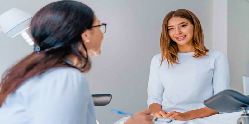 ما الذي يجب فعله عند الاشتباه في الإصابة بالتهاب المهبل بسبب التغيرات الهرمونية؟