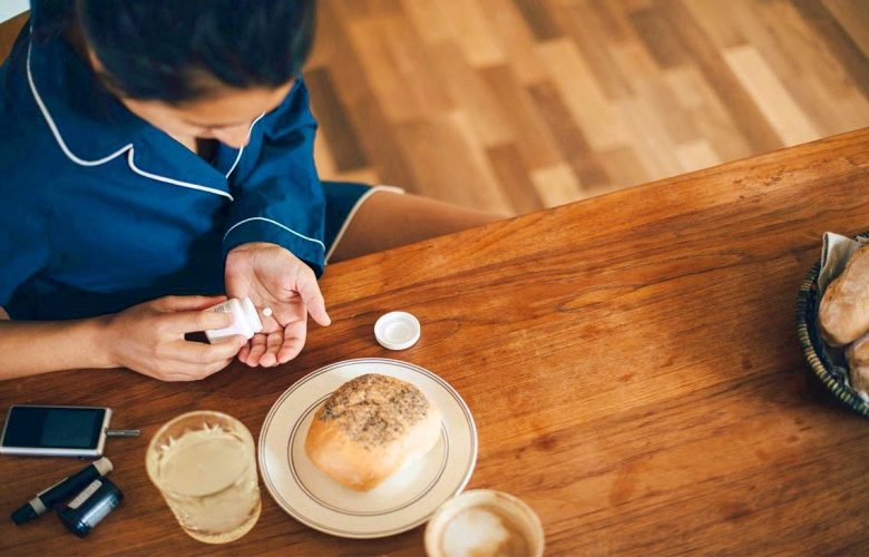 5 مشروبات صحية لحماية معدتك عقب تناول الأدوية