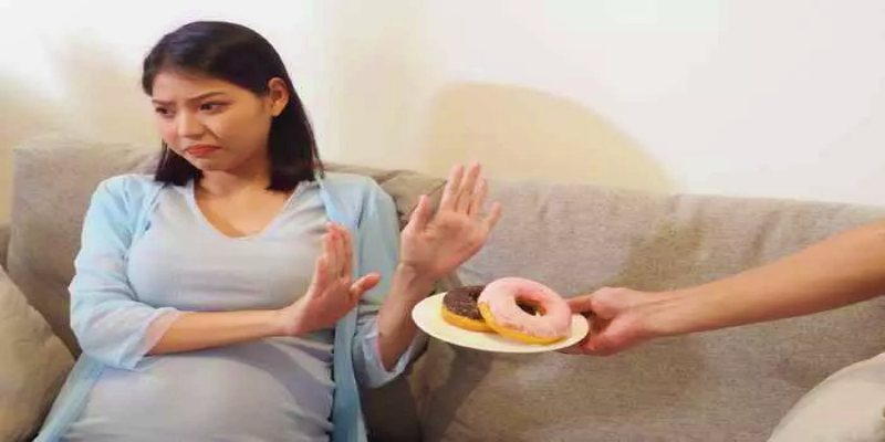 أطعمة يجب على النساء المصابات بسكري الحمل تجنبها