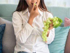 فوائد تناول العنب بعد ممارسة التمارين الرياضية