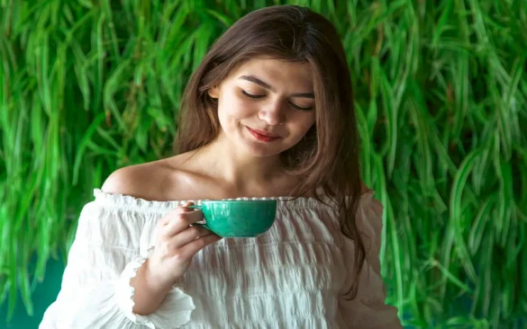 ما هو تأثير شرب الشاي الأخضر كل يوم على صحة البشرة؟ ما هو تأثير شرب الشاي الأخضر كل يوم على صحة البشرة؟