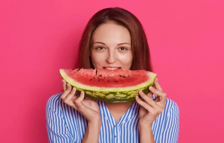 ماذا يحدث للجسم عن تناول فاكهة البطيخ بشكل دوري منتظم؟