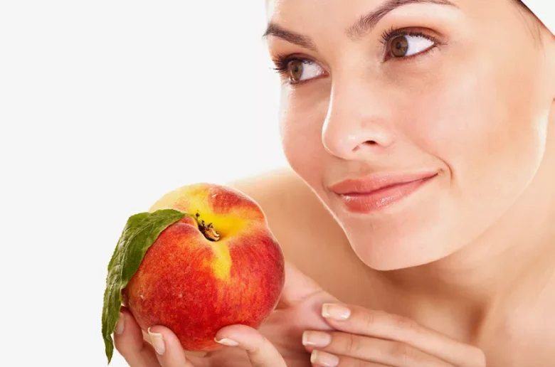 أسباب تدفعك إلى تناول ثمرة واحدة من الخوخ يوميا