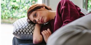 الإحساس الدائم بالتعب والإرهاق على مدار اليوم