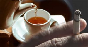 حول مخاطر تناول الشاي مع تدخين السجائر