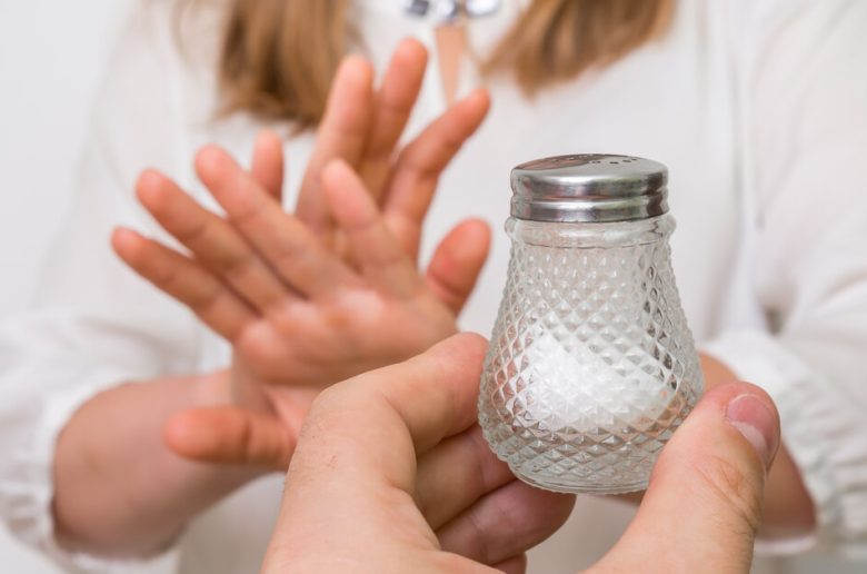 خيارات بديلة عن ملح الطعام لمرضى ضغط الدم المرتفع خيارات بديلة عن ملح الطعام لمرضى ضغط الدم المرتفع