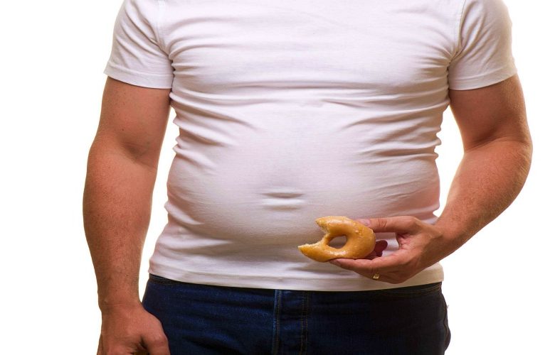 ظهور دهون البطن بالرغم من تناول الطعام بكميات محدودة