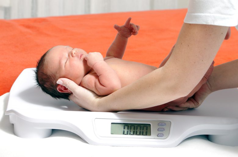 فقدان الوزن لدى حديثي الولادة