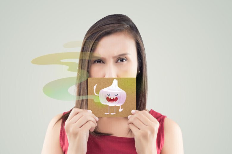 مكملات غذائية لعلاج رائحة النفس الكريهة المرتبطة بمشكلات الأمعاء