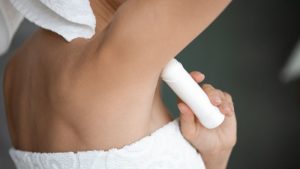 استعمال مزيلات العرق العشوائية