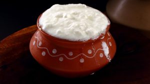 طهي اللبن الرائب 