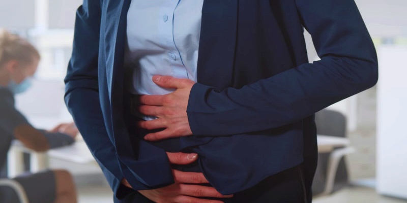 أعراض قرحة المعدة بسبب الإجهاد والقلق