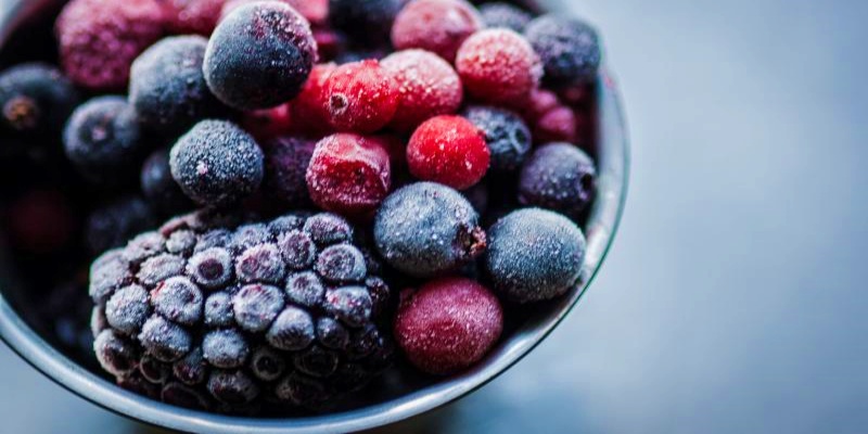 أيهما أفضل.. العنب البري الطازج أم المجمد؟