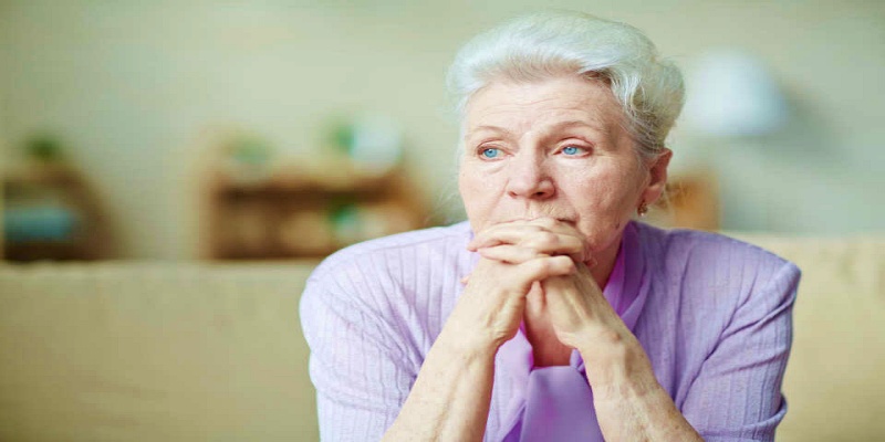 ما هي أسباب إصابة كبار السن بالاضطرابات النفسية؟