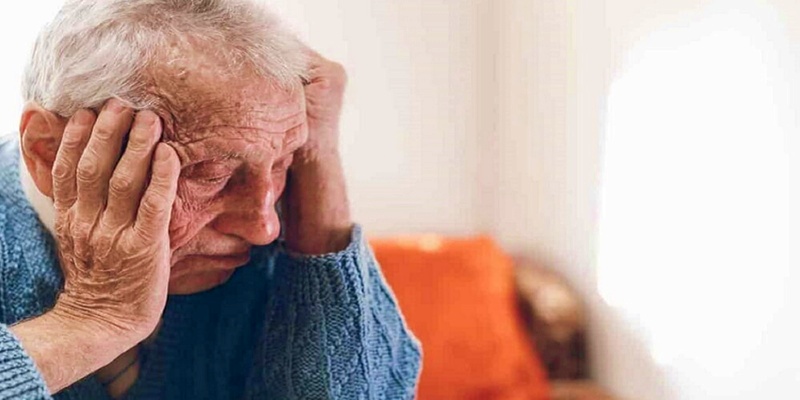 ما هي مظاهر معاناة كبار السن من الاضطرابات النفسية؟