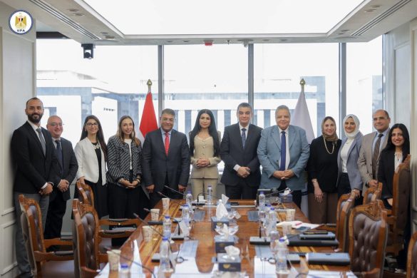 رئيس هيئة الشراء الموحد يبحث مع «أورجانون» تعزيز توطين صناعة أدوية صحة المرأة في مصر