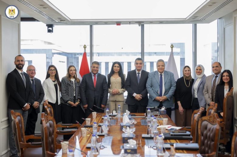 رئيس هيئة الشراء الموحد يبحث مع «أورجانون» تعزيز توطين صناعة أدوية صحة المرأة في مصر