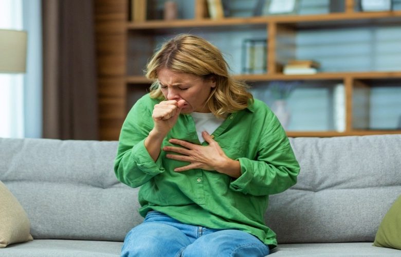 4 أعراض نموذجية تحذر من تعرض الإصابة للالتهاب الرئوي