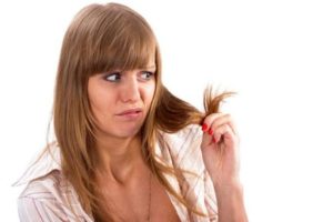 أسباب رائحة الشعر الكريهة