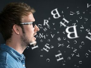 أعراض متلازمة اللكنة الأجنبية