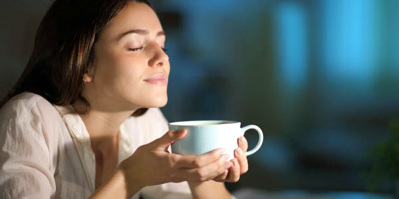 بعض الفوائد الصحية التي تعود على الجسم عند شرب شاي الريحان يوميا