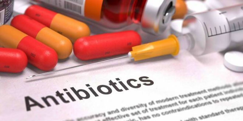 دور الآباء في التقليل من تناول الأطفال الصغار للمضادات الحيوي