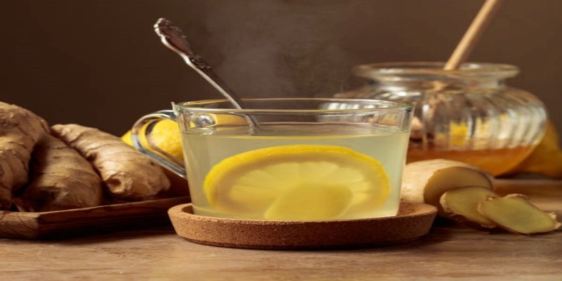 كيفية اختيار وقت الشرب الأمثل لمشروب عسل الليمون والزنجبيل