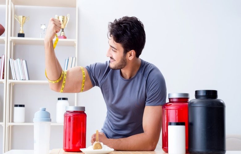 مكملات العضلات ومعززات الطاقة وتأثيرها على الصحة العامة