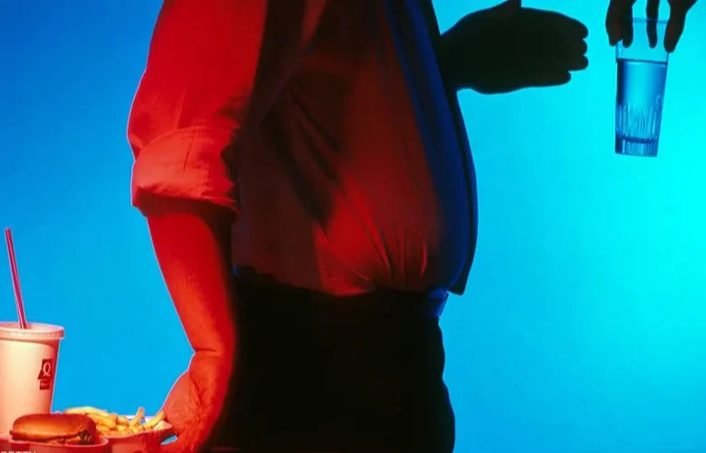 4 مشروبات يجب تجنبها عند المعاناة من انتفاخ المعدة