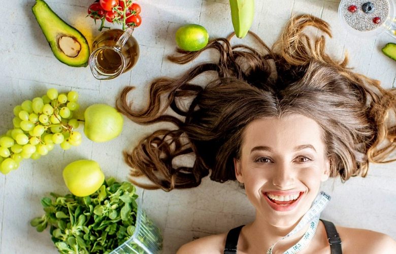 5 أطعمة رائعة تعمل على تغذية الشعر من الداخل