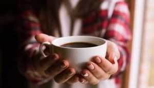 ارتفاع التوتر بسبب الإفراط في الكافيين