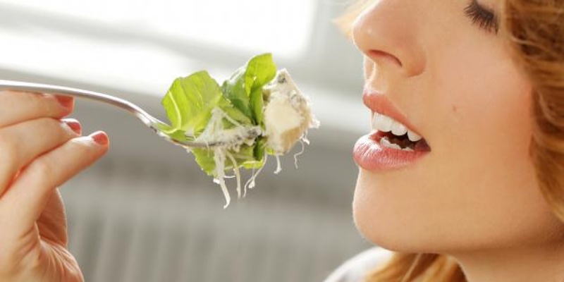 التغذية لدعم نمو الشعر