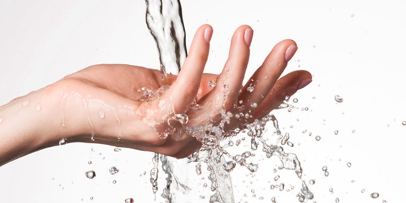 الحفاظ على رطوبة الجسم وانتعاشه