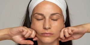 تأثير اضطرابات الغدة الدرقية&nbsp; على الوجه والعيون