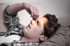 الأسباب المحتملة لإنسداد الأنف عند الإستلقاء