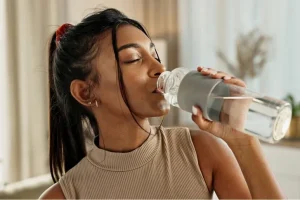 كيفية مضغ الماء بشكل صحى؟