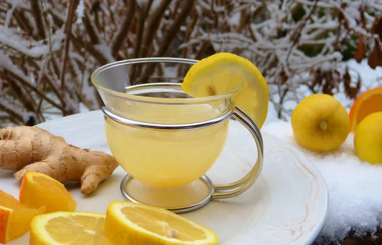 3 فئات يجب عليهم تناول شاي الزنجبيل خلال فصل الشتاء 1) الأشخاص الذين تزداد فرص إصابتهم بنزلات البرد 2) الأفراد الذين يعانون من برودة المعدة 3) أصحاب البرودة المزمنة في اليدين والقدمين