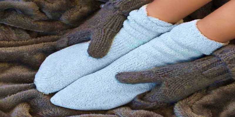 أصحاب البرودة المزمنة في اليدين والقدمين