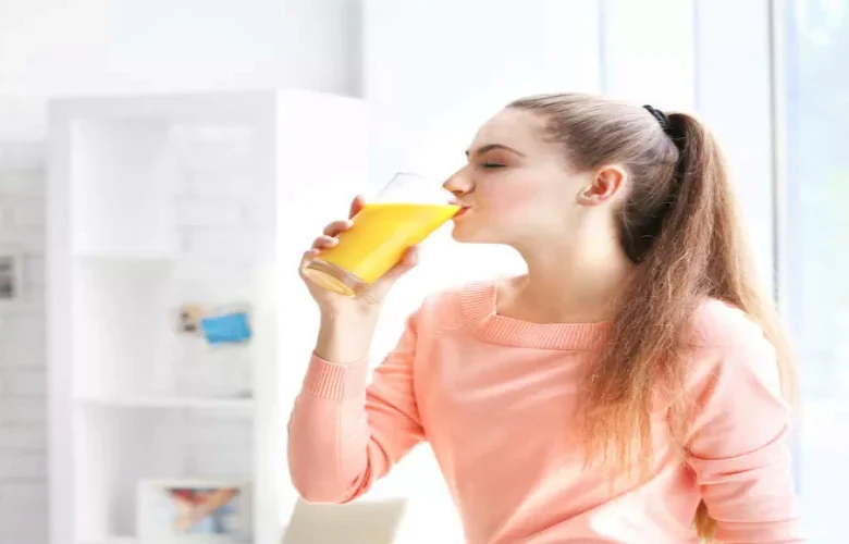 أفضل المشروبات الطبيعية لتجديد البشرة من الداخل