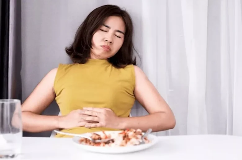 أمراض تسبب آلام البطن بعد اللحوم