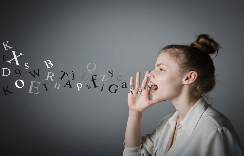 اضطرابات الصوت: الأسباب والأعراض وأنماط العلاج