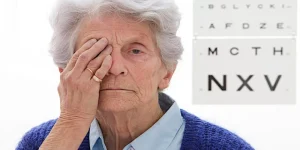 المضاعفات الناجمة عن اضطرابات العيون لدى كبار السن