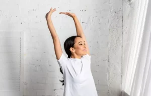 تجربة رفع اليد