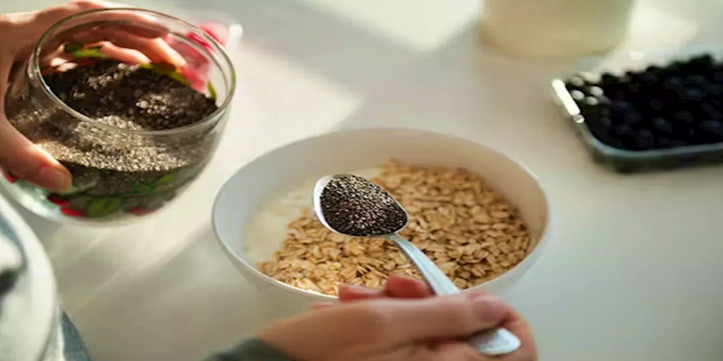 ما هو الاستهلاك اليومي الأمثل للنساء من بذور الشيا؟