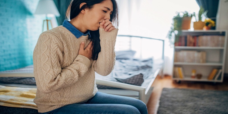 ما هي أسباب المعاناة من السعال المستمر؟